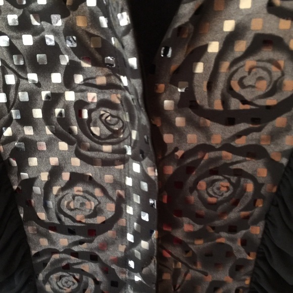 Joseph Ribkoff Black and silver rose Jacket Size 8 - Picture 4 of 6